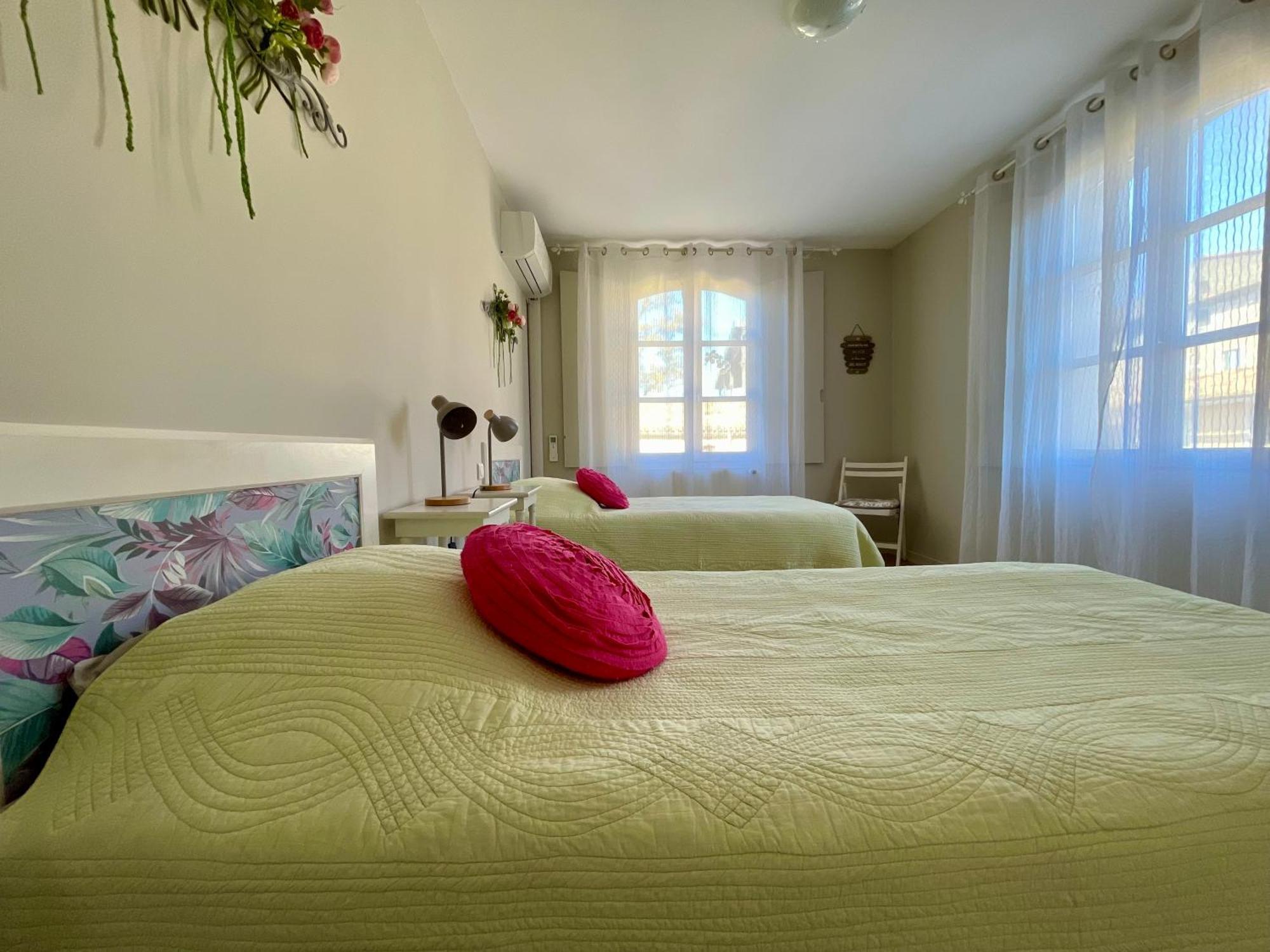 Cote Cite Appartements - Parking Prive - 100M Cite Medievale Carcassone Szoba fotó